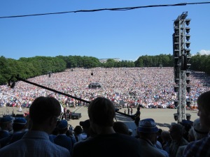The huge crowd 